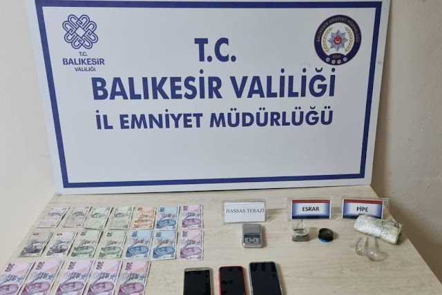 ERDEK'TE DURDURULAN ARAÇTA UYUŞTURUCU ELE GEÇİRİLDİ