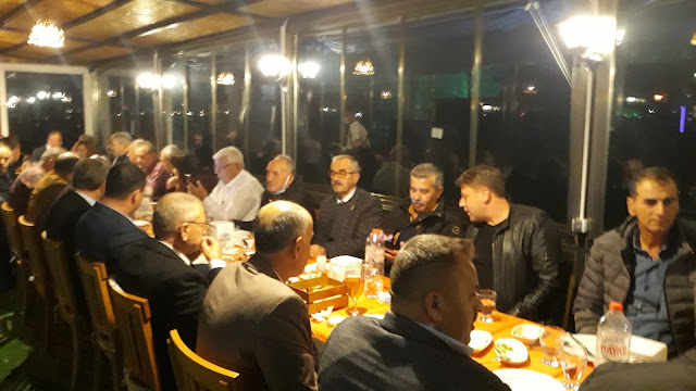 MUHTARLARLA YEMEKTE BULUŞTULAR