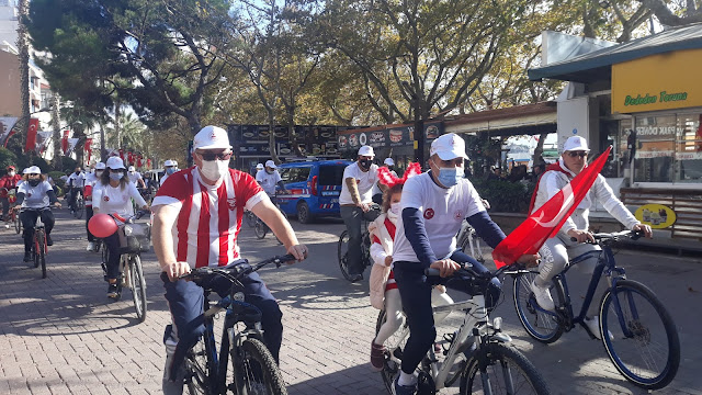 CUMHURİYET BAYRAMI DOLAYISIYLA PEDAL ÇEVİRDİLER