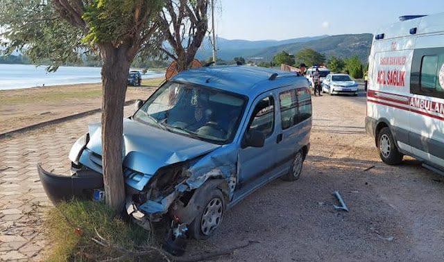 EDİNCİK KAVŞAĞINDA KAZA