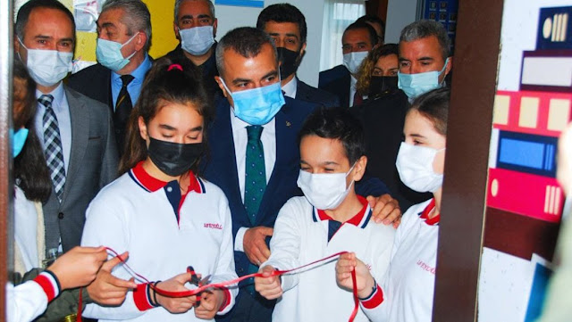 İLÇEDE KÜTÜPHANESİZ OKUL KALMADI