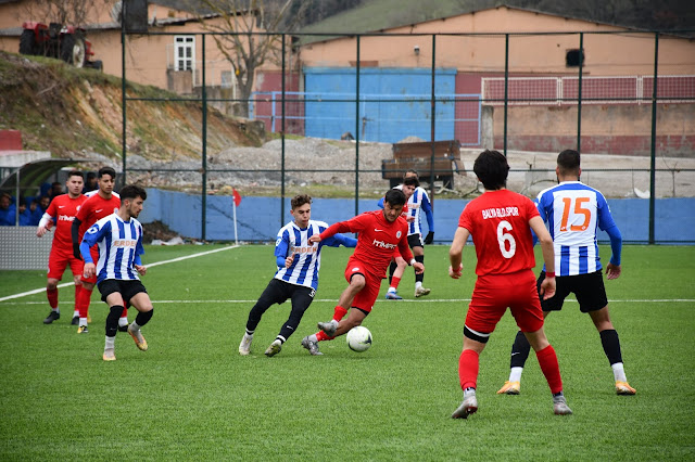 ERDEKSPOR, BALYA'DAN ELİ BOŞ DÖNDÜ