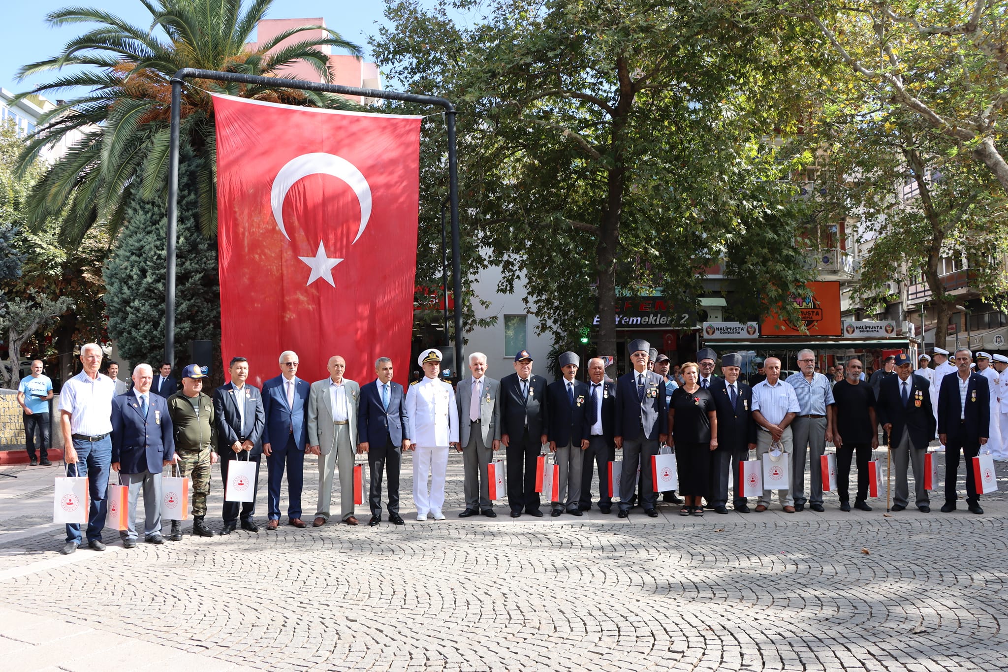 ERDEK'TE GAZİLER GÜNÜ KUTLAMASI