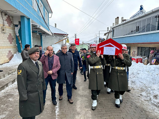 DEPREMDE ŞEHİT OLAN UZMAN ÇAVUŞ BALIKESİR'DE TOPRAĞA VERİLDİ