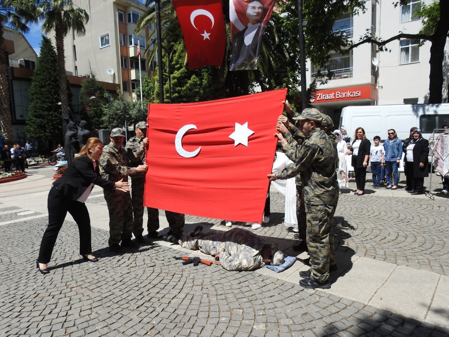 ERDEK'TE ENGELLİLER HAFTASI ETKİNLİKLERLE KUTLANDI