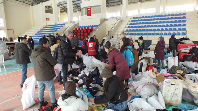 ERDEK KAYMAKAMI ATASOY'DAN DEPREM BÖLGESİNE YARDIM ÇAĞRISI