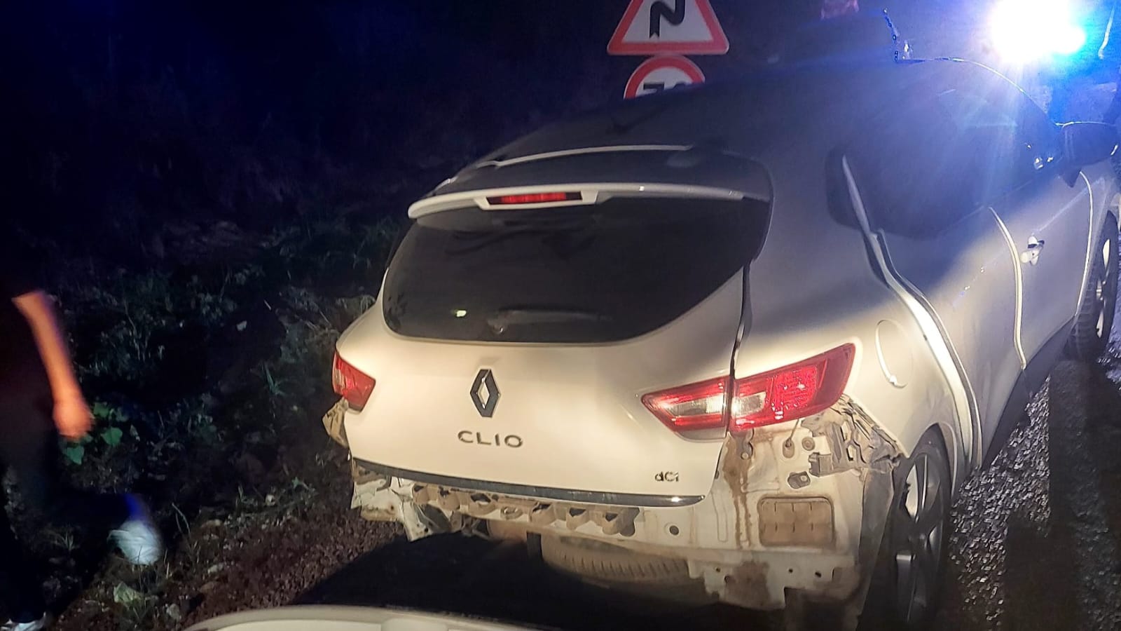 ERDEK-BANDIRMA KARAYOLUNDA TRAFİK KAZASI: 9 YARALI