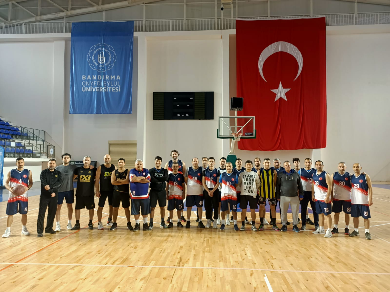 VETERAN BASKETBOLCULARDAN RÖVANŞ MAÇI