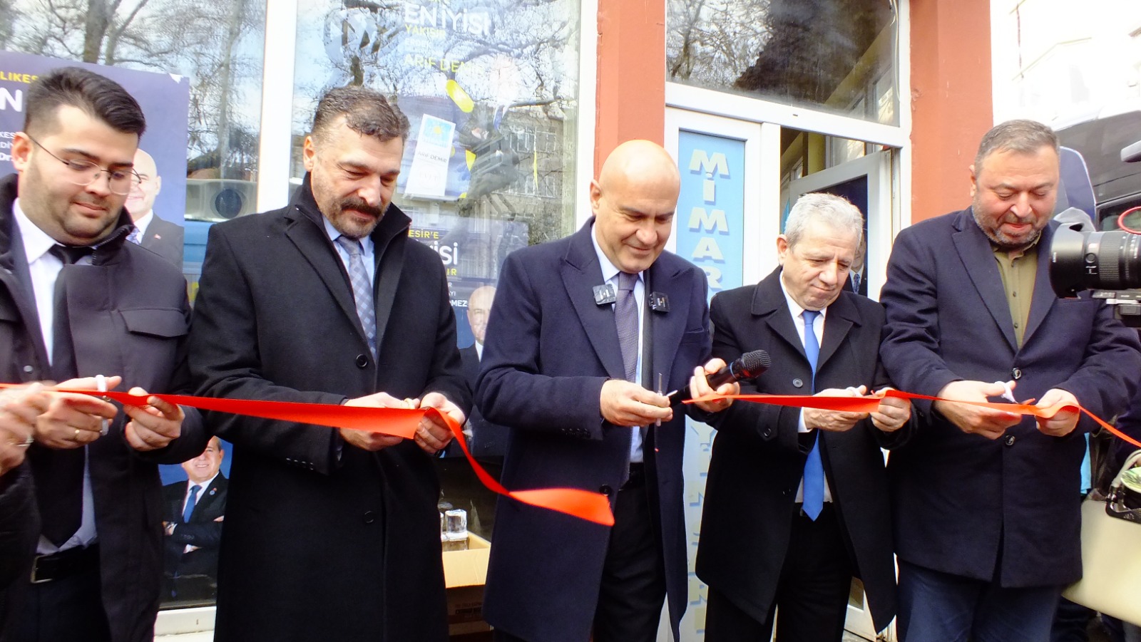 ÇÖMEZ, ERDEK'TE İYİ PARTİ'NİN SEÇİM BÜROSUNUN AÇILIŞINI GERÇEKLEŞTİRDİ