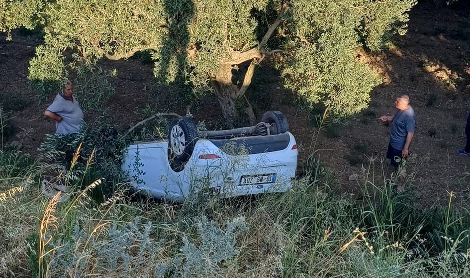 ERDEK'TE TAKLA ATAN ARAÇ SÜRÜCÜSÜ YARALANDI