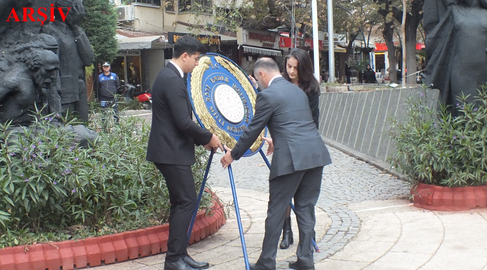 ERDEK'TE ÖĞRETMENLER GÜNÜ KUTLAMA PROGRAMI BELLİ OLDU