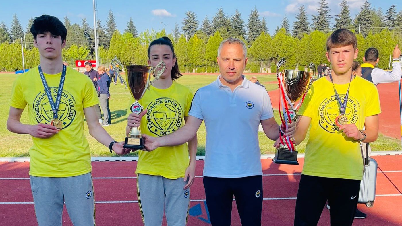 ERDEKLİ ÜÇ SPORCUDAN BÜYÜK BAŞARI