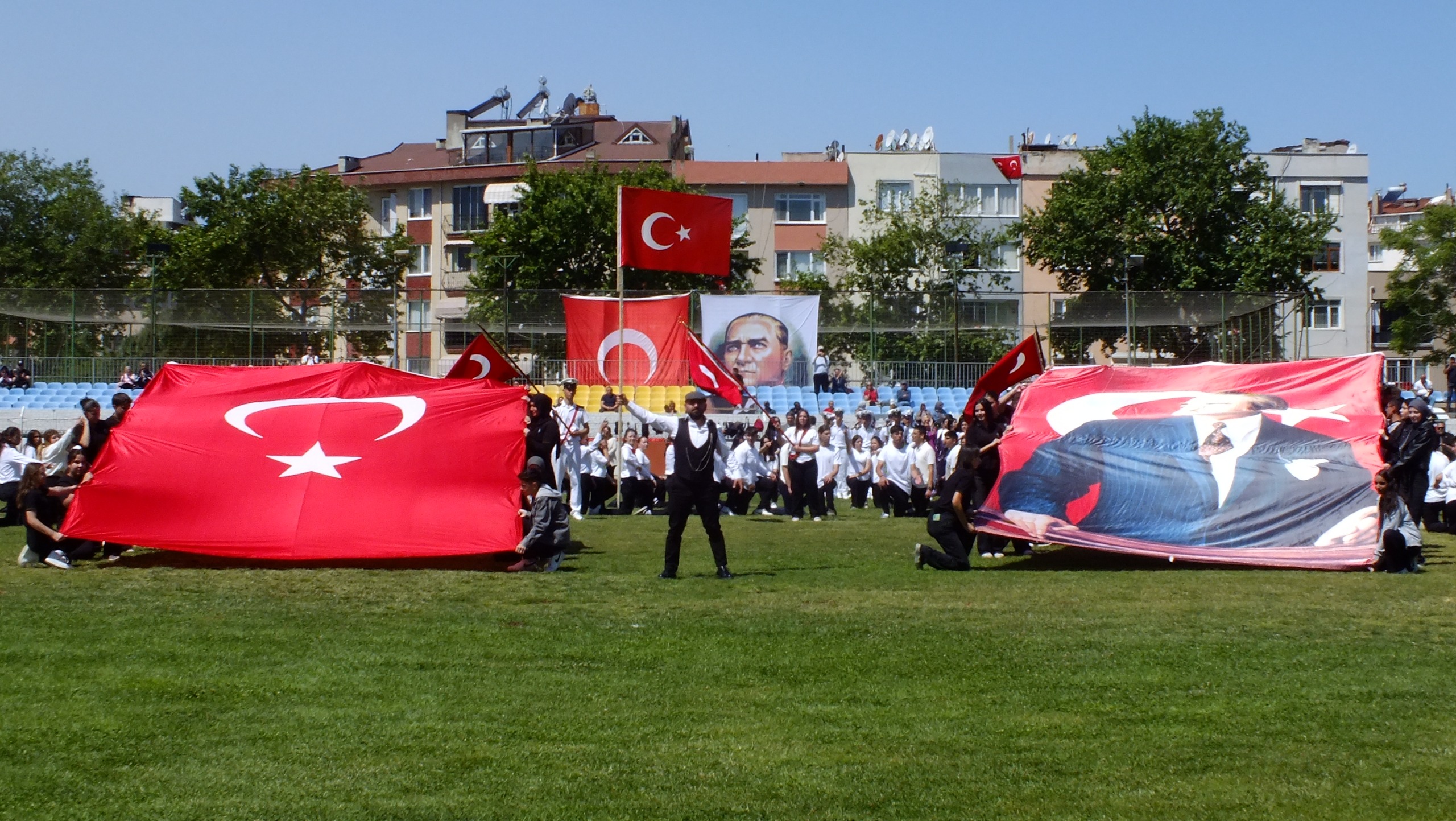 19 MAYIS'IN 106. YILI COŞKUYLA KUTLANDI