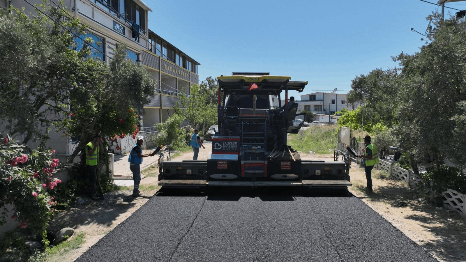 BAŞKAN AKIN VATANDAŞIN YOL ÇİLESİNİ BİTİRİYOR