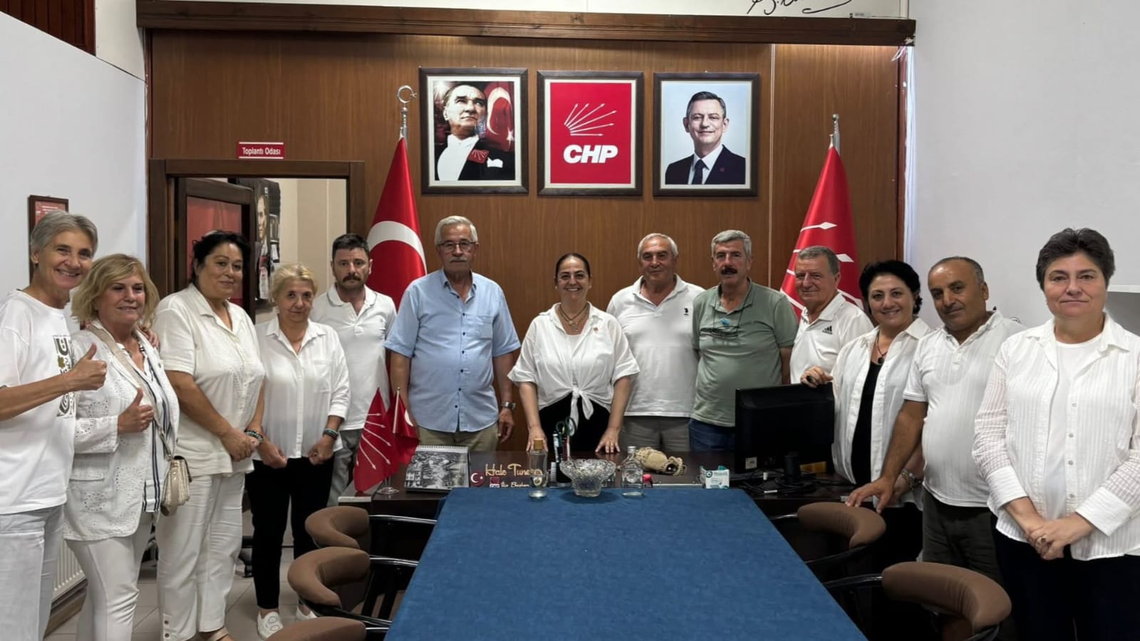 CHP'DE DELEGE SEÇİMLERİ BAŞLADI