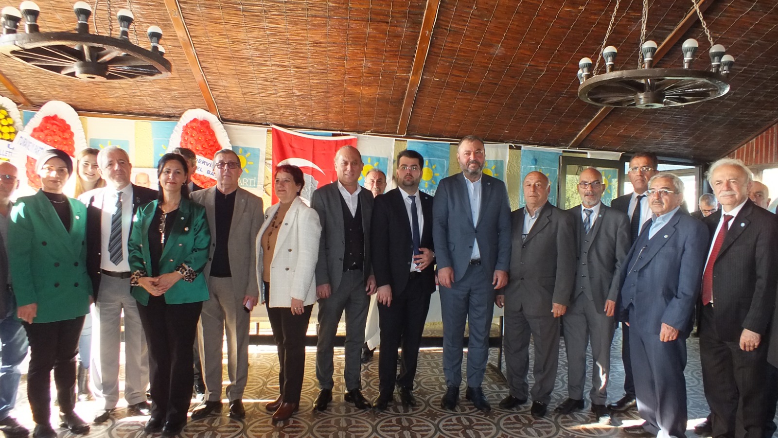 ERDEK İYİ PARTİ'DE LEVENT KÖSE GÜVEN TAZELEDİ