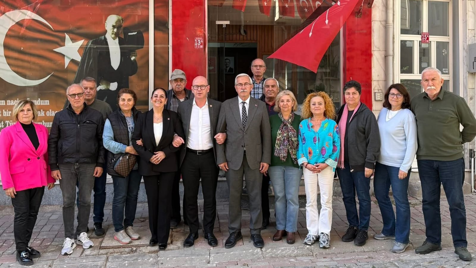 SERKAN SARI'DAN CHP ERDEK İLÇE BAŞKANLIĞI'NA ZİYARET