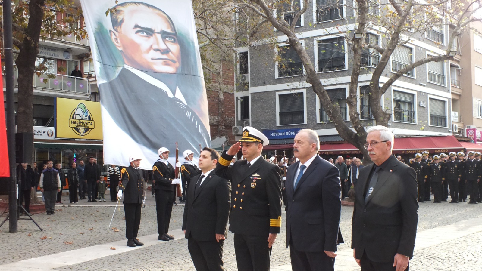 ATATÜRK ARAMIZDAN AYRILIŞININ 87. YIL DÖNÜMÜNDE ANILDI