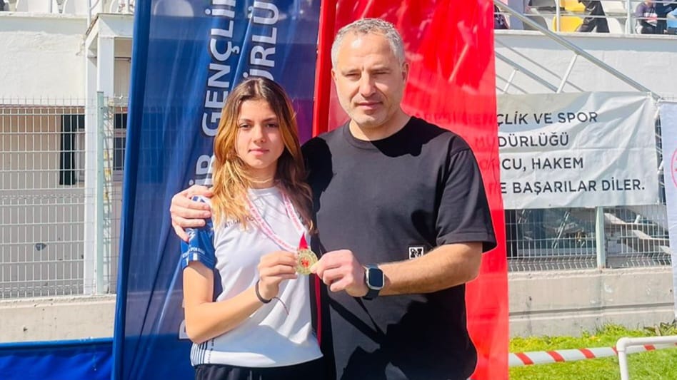 ERDEK ATLETİK NYZ'DEN İKİ DALDA İL BİRİNCİLİĞİ 