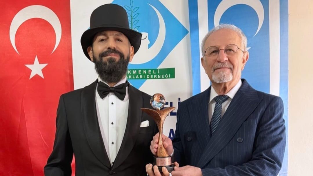 AKİF MANAF 'BARIŞ VE İNSAN HAKLARI ÖDÜLÜ' İLE ONURLANDIRILDI 