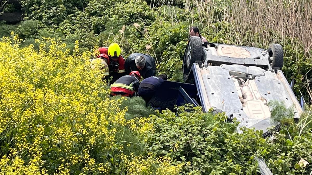 BANDIRMA-ERDEK YOLUNDA KAZA: 3 YARALI