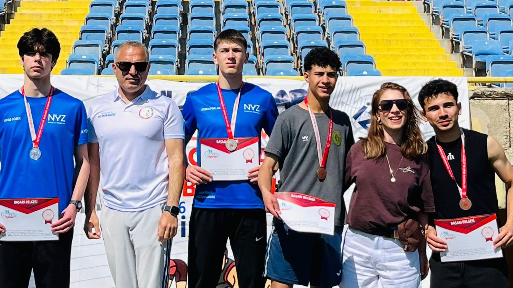 ERDEK ATLETİK NYZ SPOR KULÜBÜ İZMİR'DEN DERECELERLE DÖNDÜ