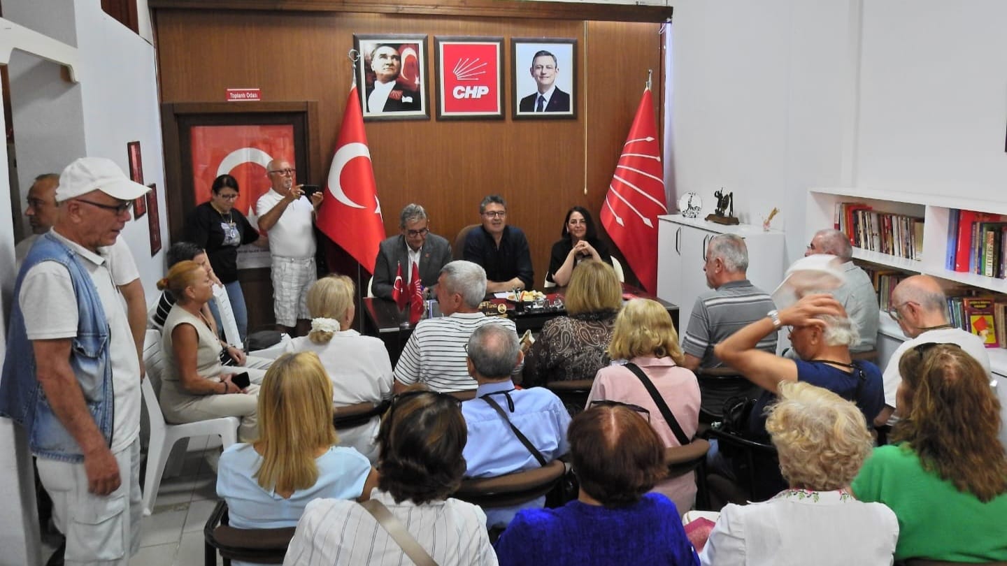 ERDEK'TE CHP BİLGİLENDİRME TOPLANTISI
