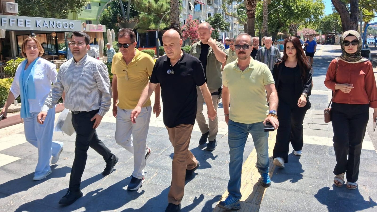 TURHAN ÇÖMEZ'DEN VATANDAŞ VE ESNAF ZİYARETİ