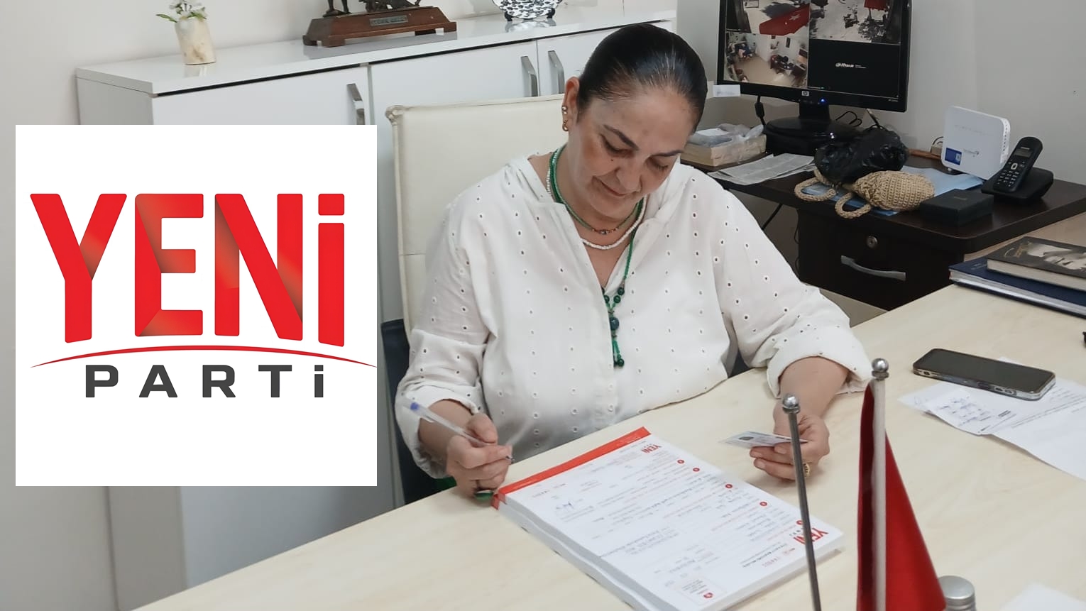 ERDEK'TE YENİ PARTİ'YE ÜYE KAYITLARI BAŞLADI