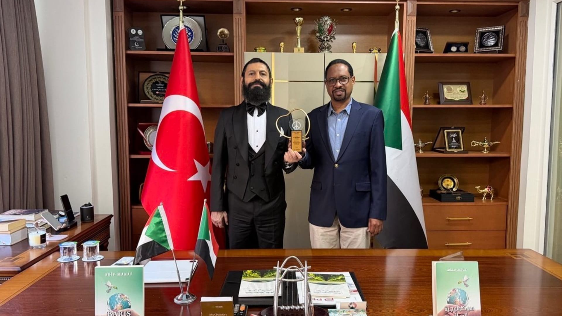 AKİF MANAF'A 'SUDAN-TÜRKİYE BARIŞ ÖDÜLÜ' VERİLDİ 