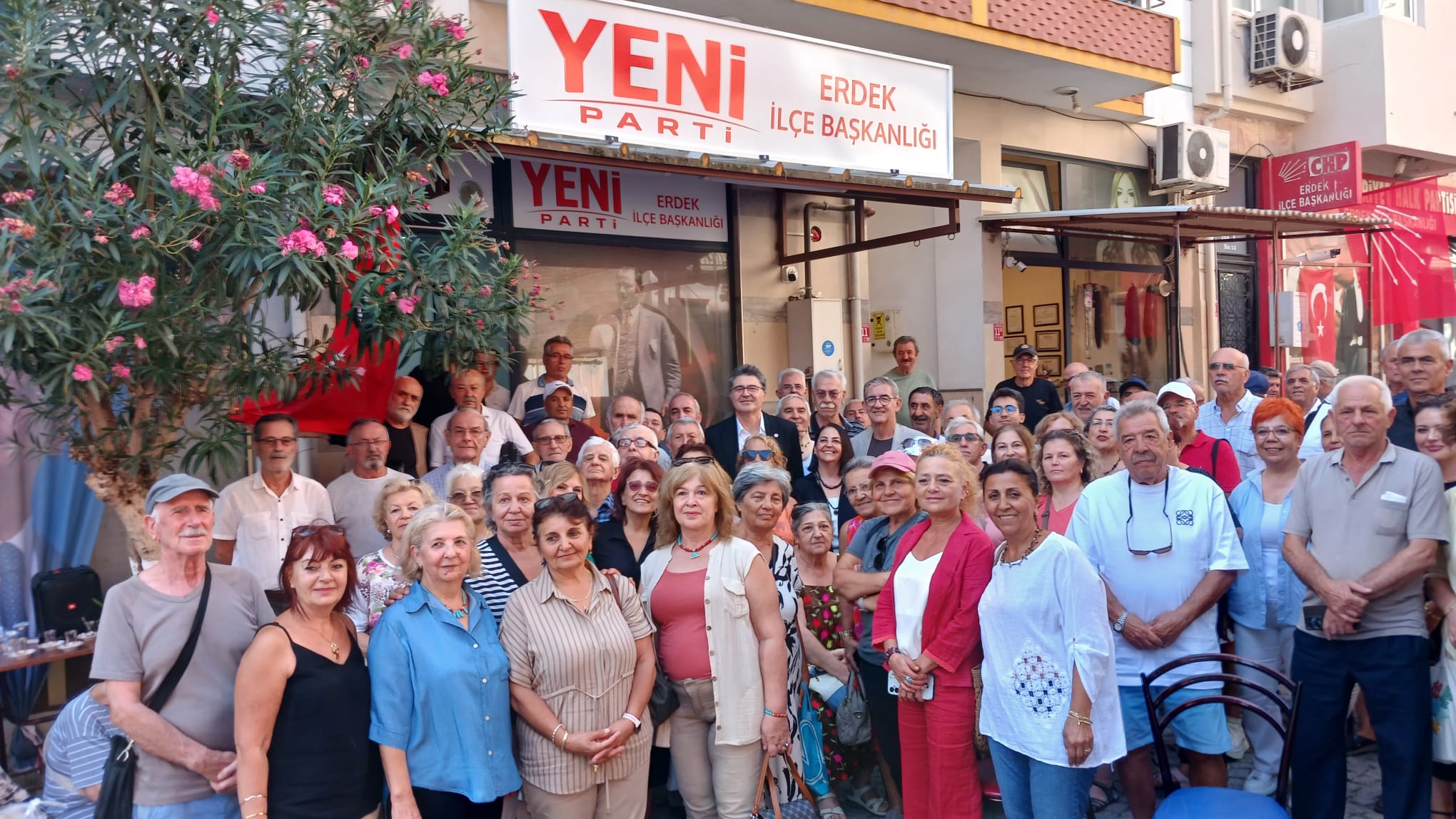 AYTEKİN VE KÖYBAŞI'DAN YENİ PARTİ ERDEK TEŞKİLATI'NA ZİYARET