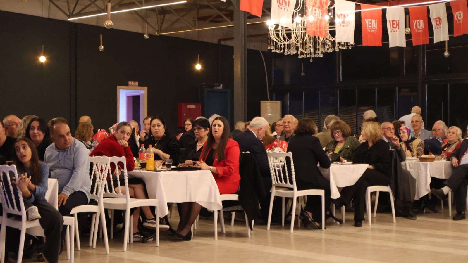 YENİ PARTİ ERDEK İLÇE BAŞKANLIĞI'NDAN CUMHURİYET YEMEĞİ 